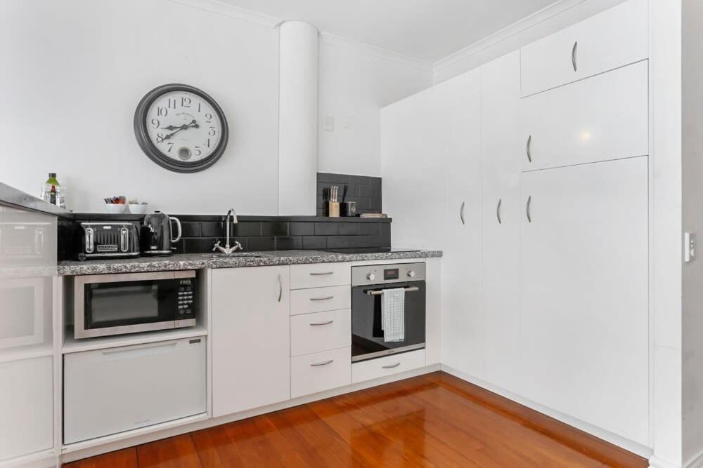 Funky One Bedroom Apartment On Princes Wharf Auckland Eksteriør bilde