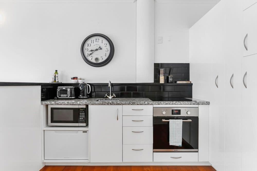 Funky One Bedroom Apartment On Princes Wharf Auckland Eksteriør bilde