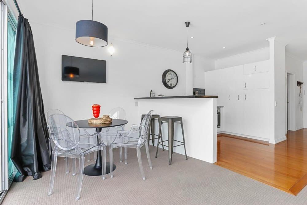 Funky One Bedroom Apartment On Princes Wharf Auckland Eksteriør bilde